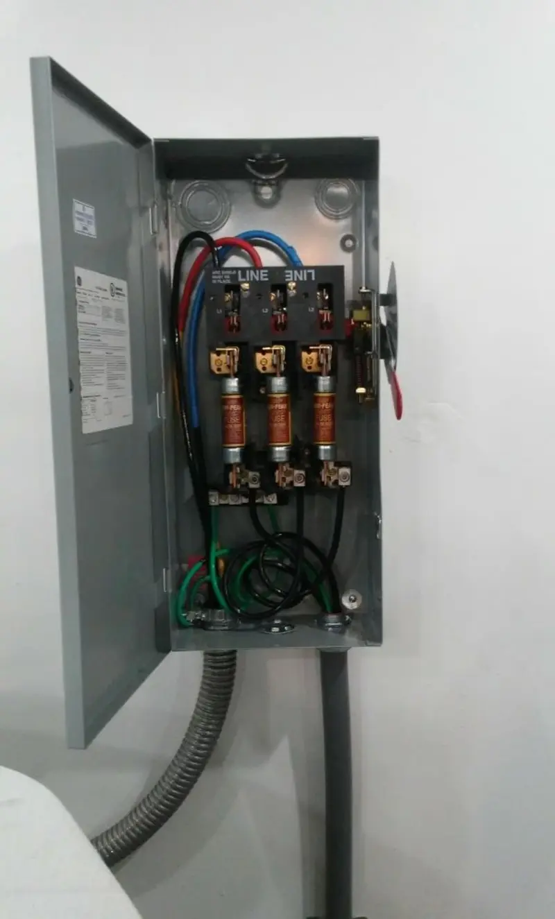 Three-phase disconnect switch installed for Electrical Wiring & Rewiring in Bellingham
